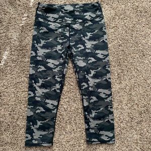 Fabletics Capri leggings